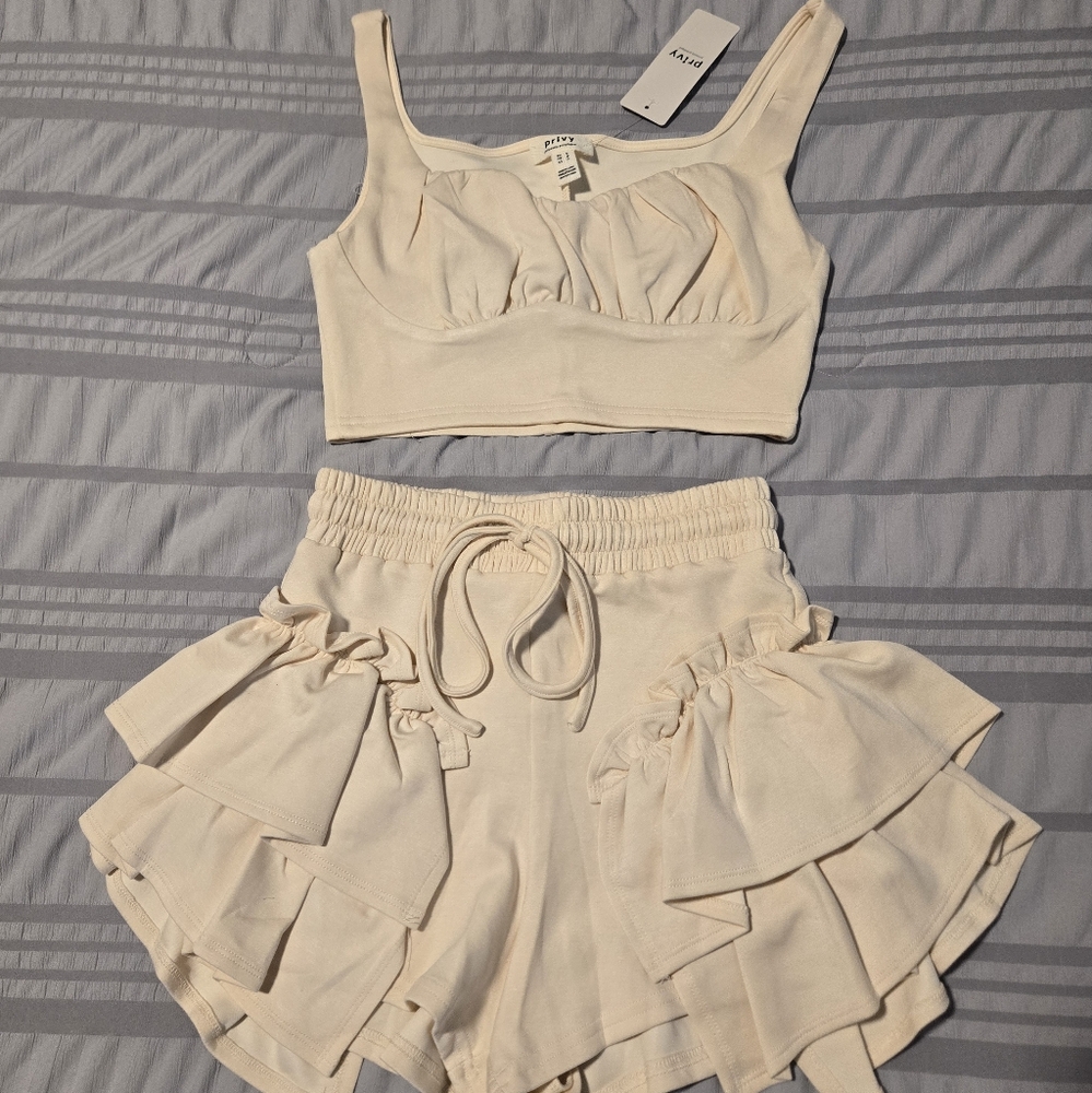 Bhabie Ruffle Set - Picture 3 of 3